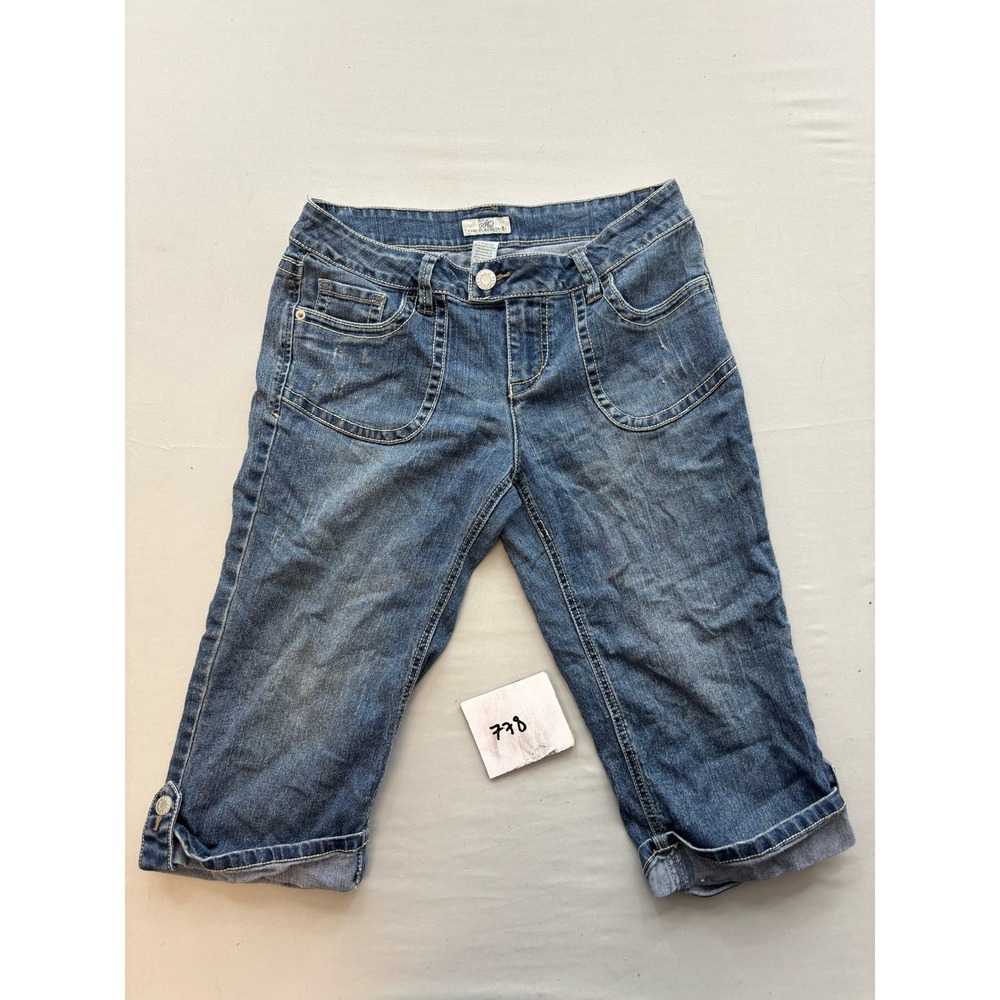SO Wear It Declare It Denim Capri Pants Medium Wash Cropped Jeans Size 11